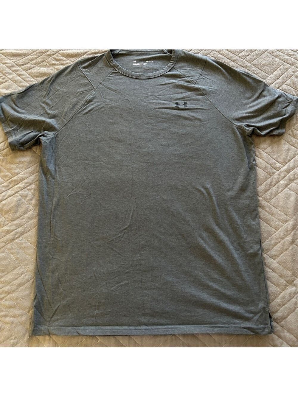 Under Armour Loose Fit Men’s T-Shirt Size L